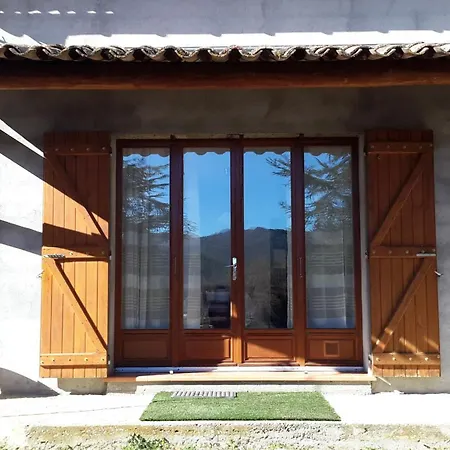 A La Campagne Aiglun (Alpes-de-Haute-Provence)