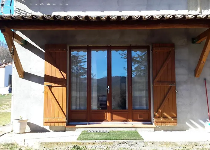 à La Campagne Aiglun (Alpes-de-Haute-Provence)