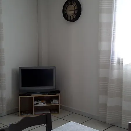 à La Campagne * Aiglun (Alpes-de-Haute-Provence)